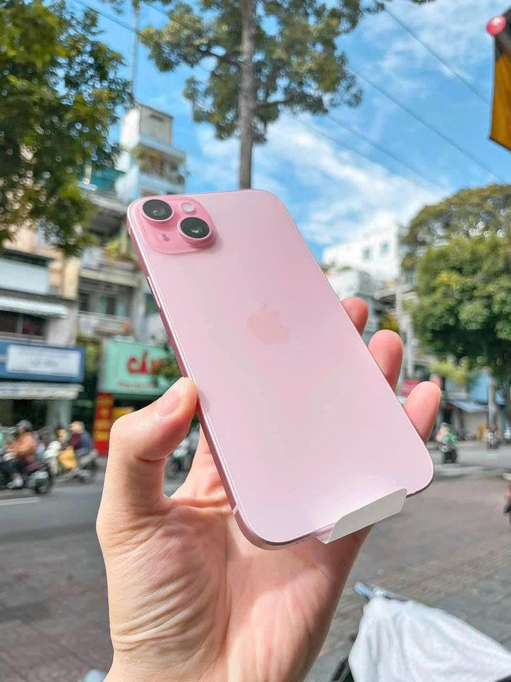 iPhone 15 Plus Hồng đốn tim các chị em